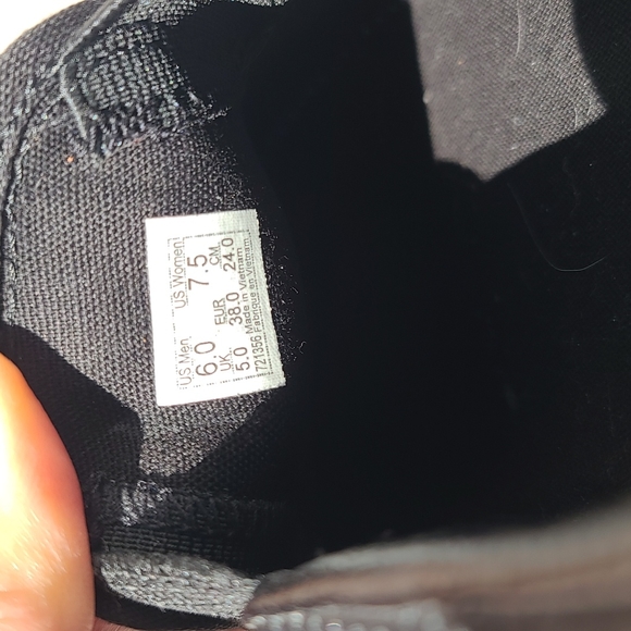 NWOT Vans - Picture 7 of 8